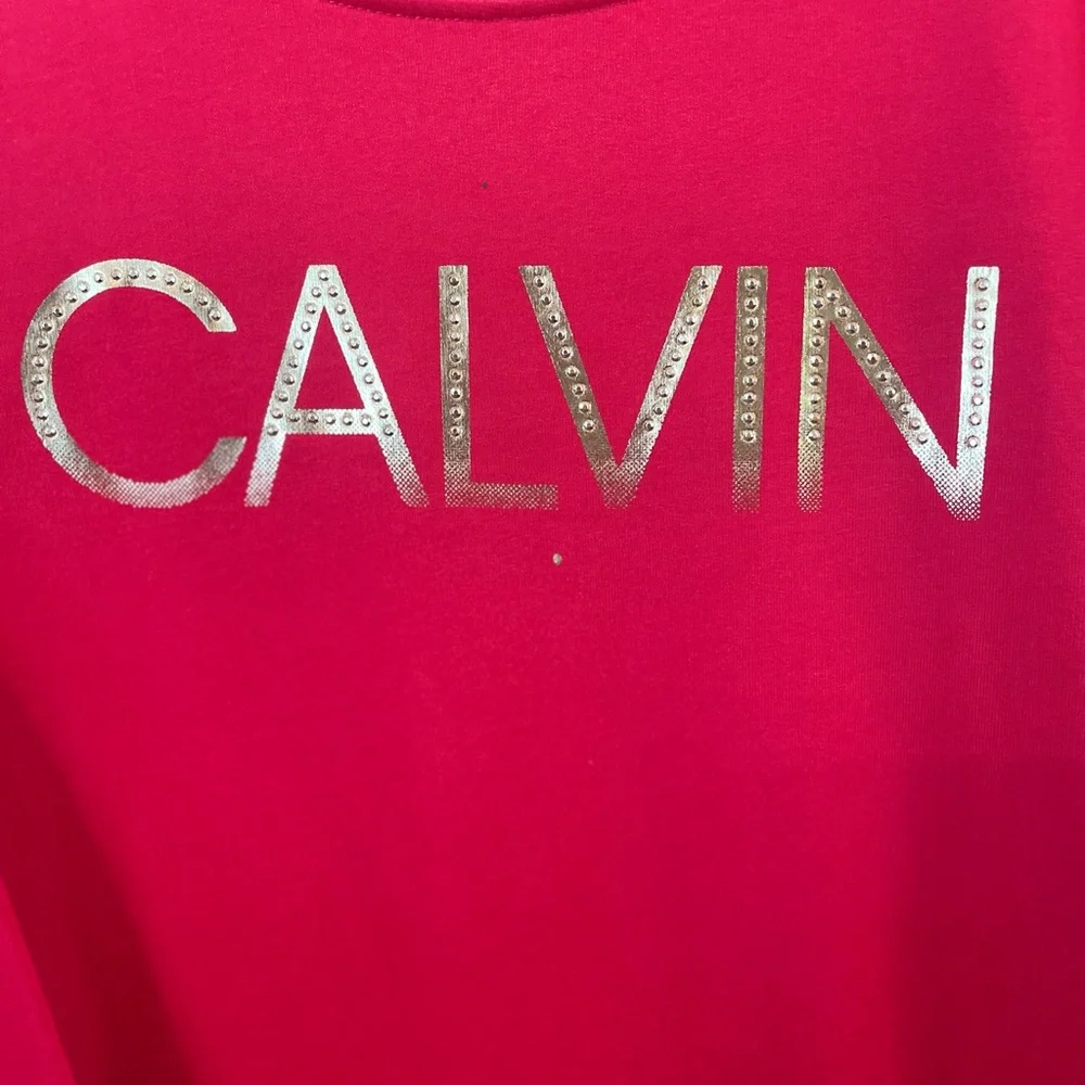 Calvin Klein - Picture 3 of 6